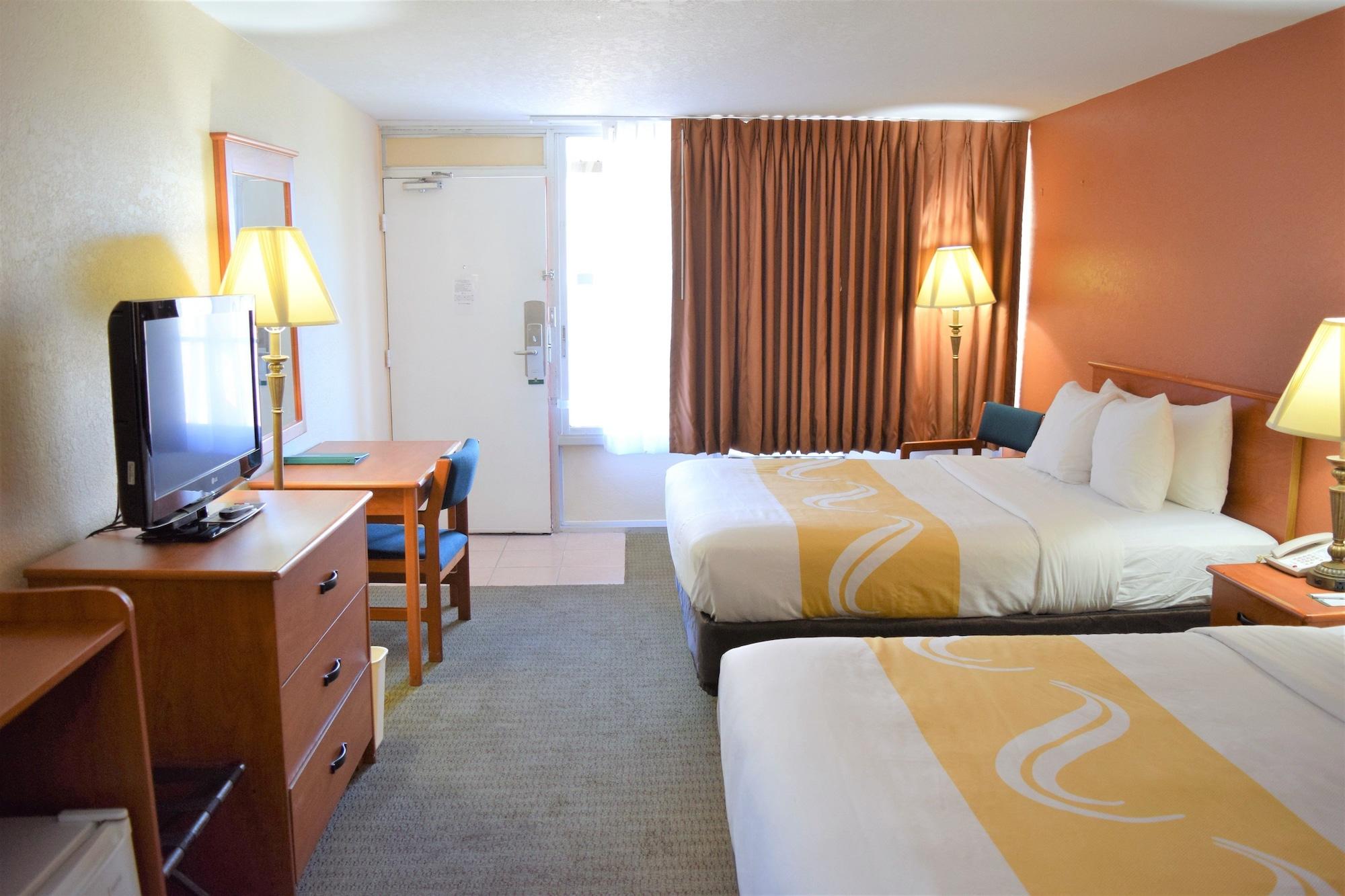 Quality Inn Kennedy Space Center Тайтъсвил Екстериор снимка