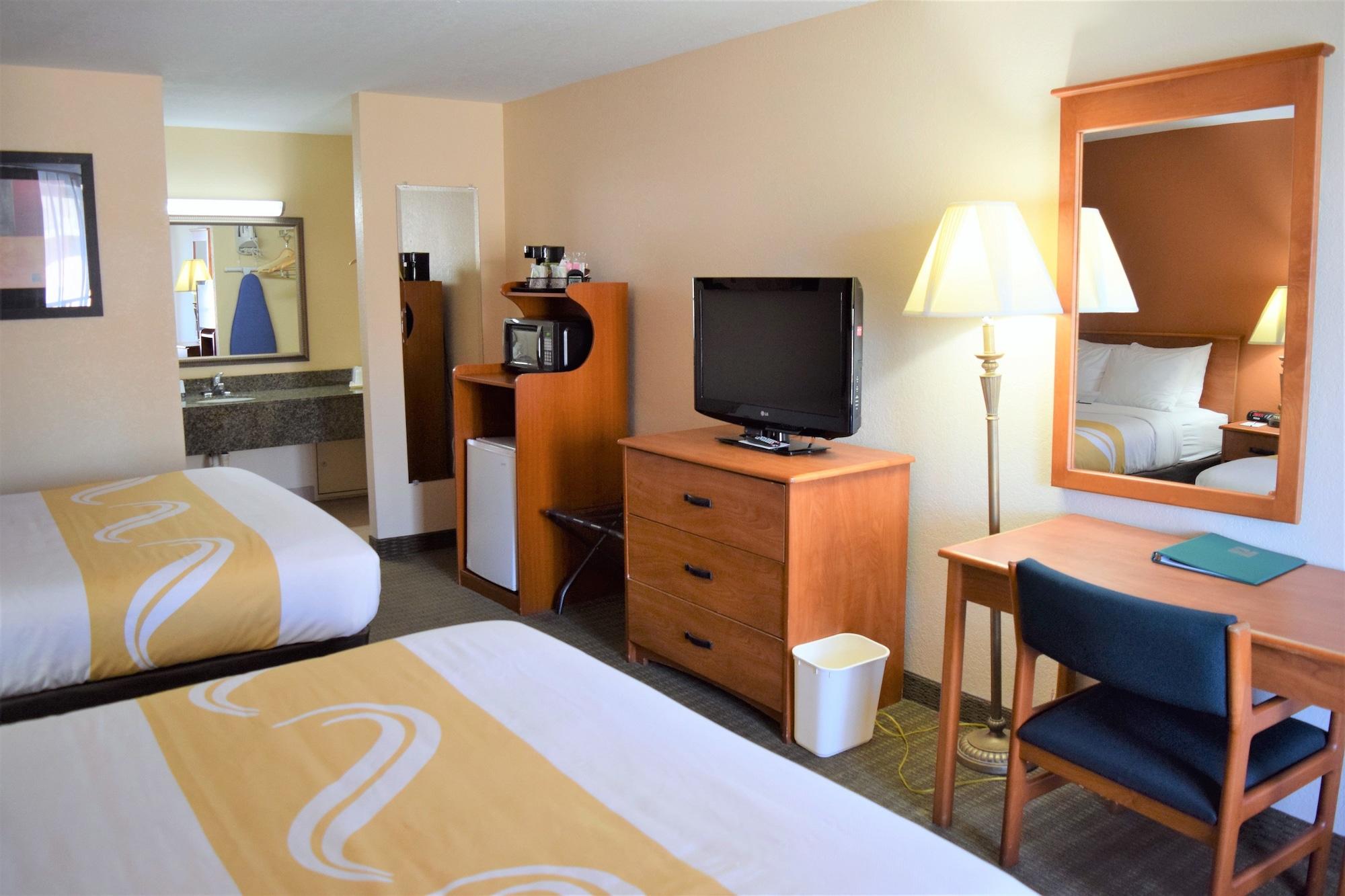 Quality Inn Kennedy Space Center Тайтъсвил Екстериор снимка