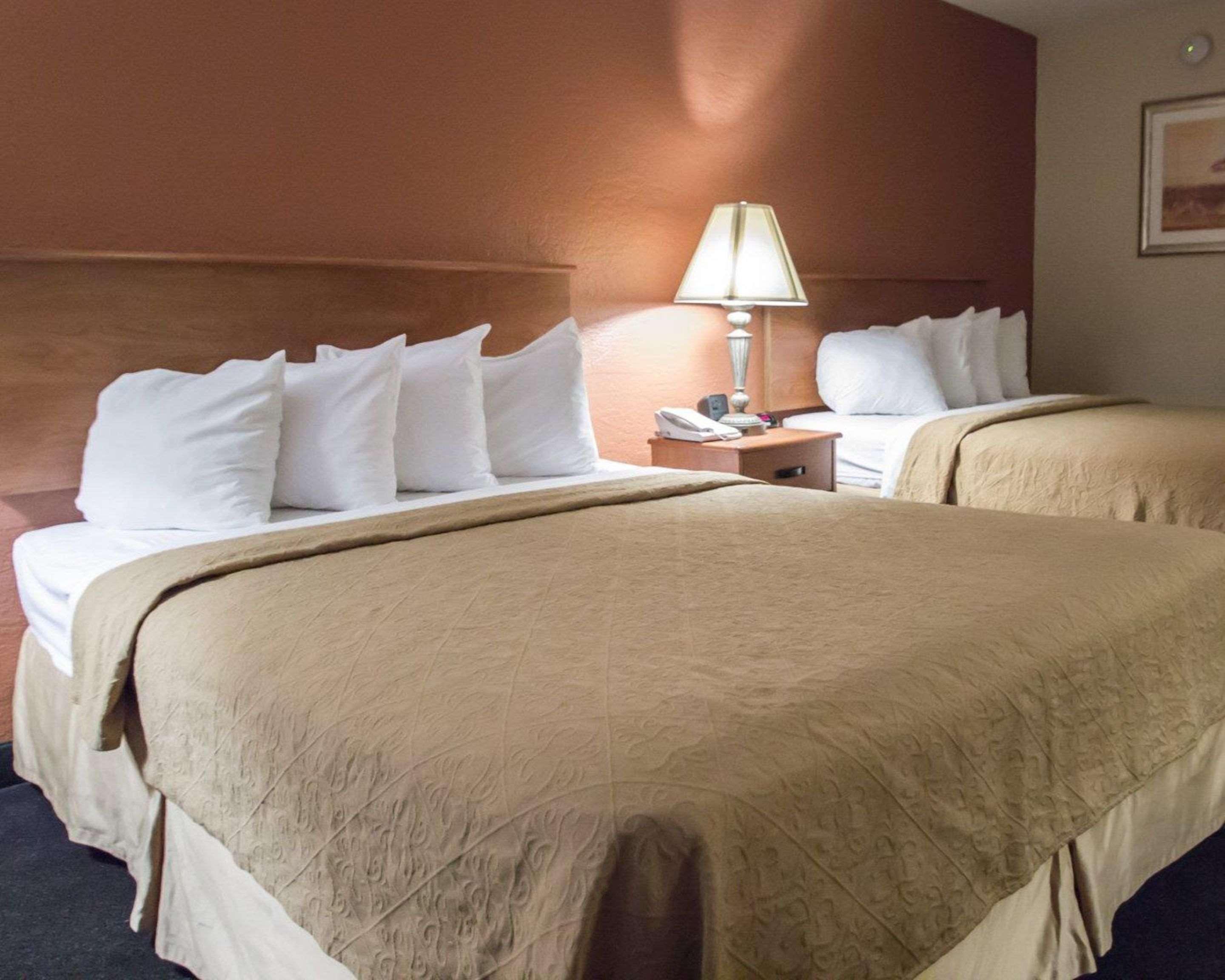 Quality Inn Kennedy Space Center Тайтъсвил Екстериор снимка