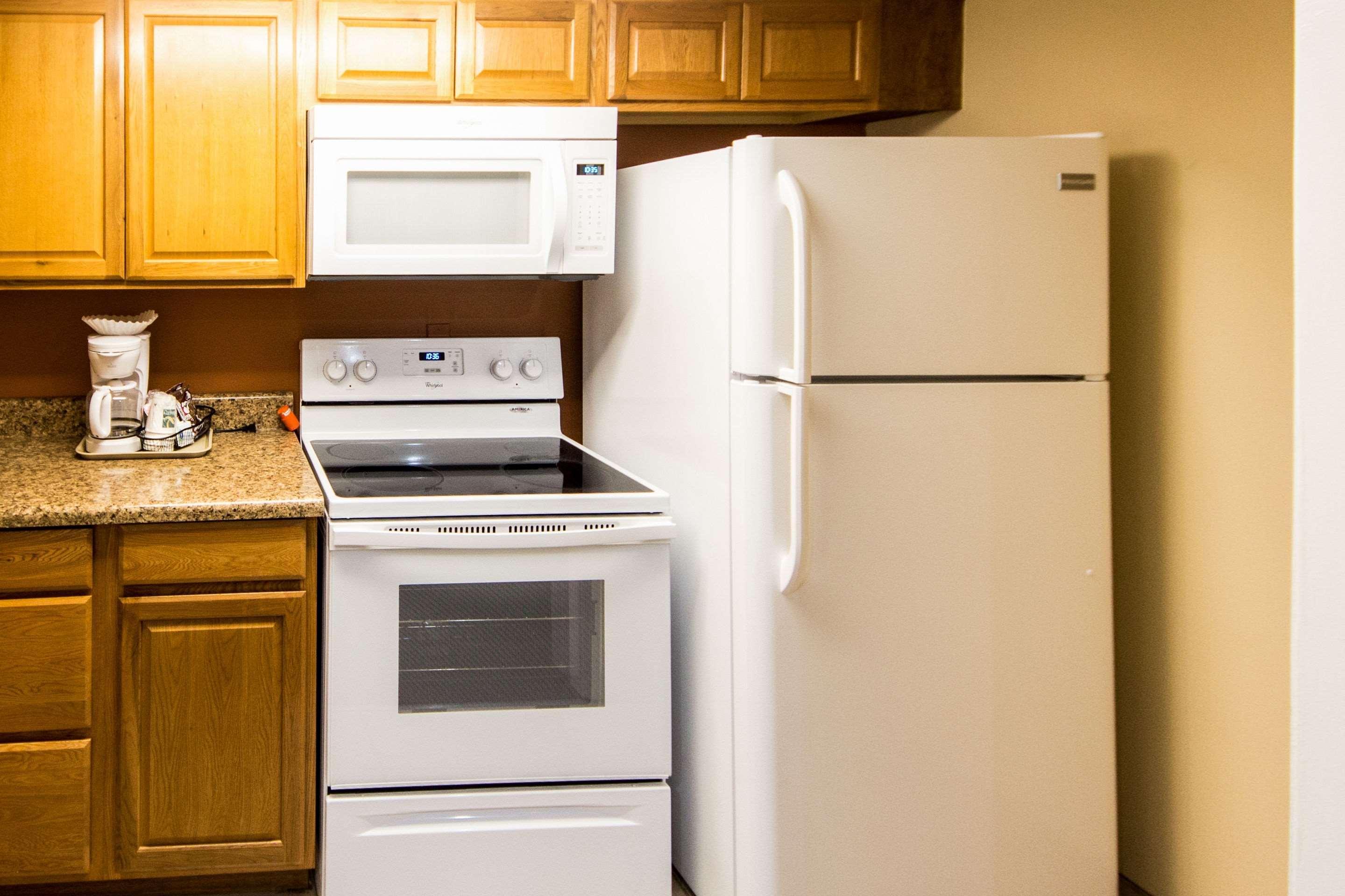 Quality Inn Kennedy Space Center Тайтъсвил Екстериор снимка