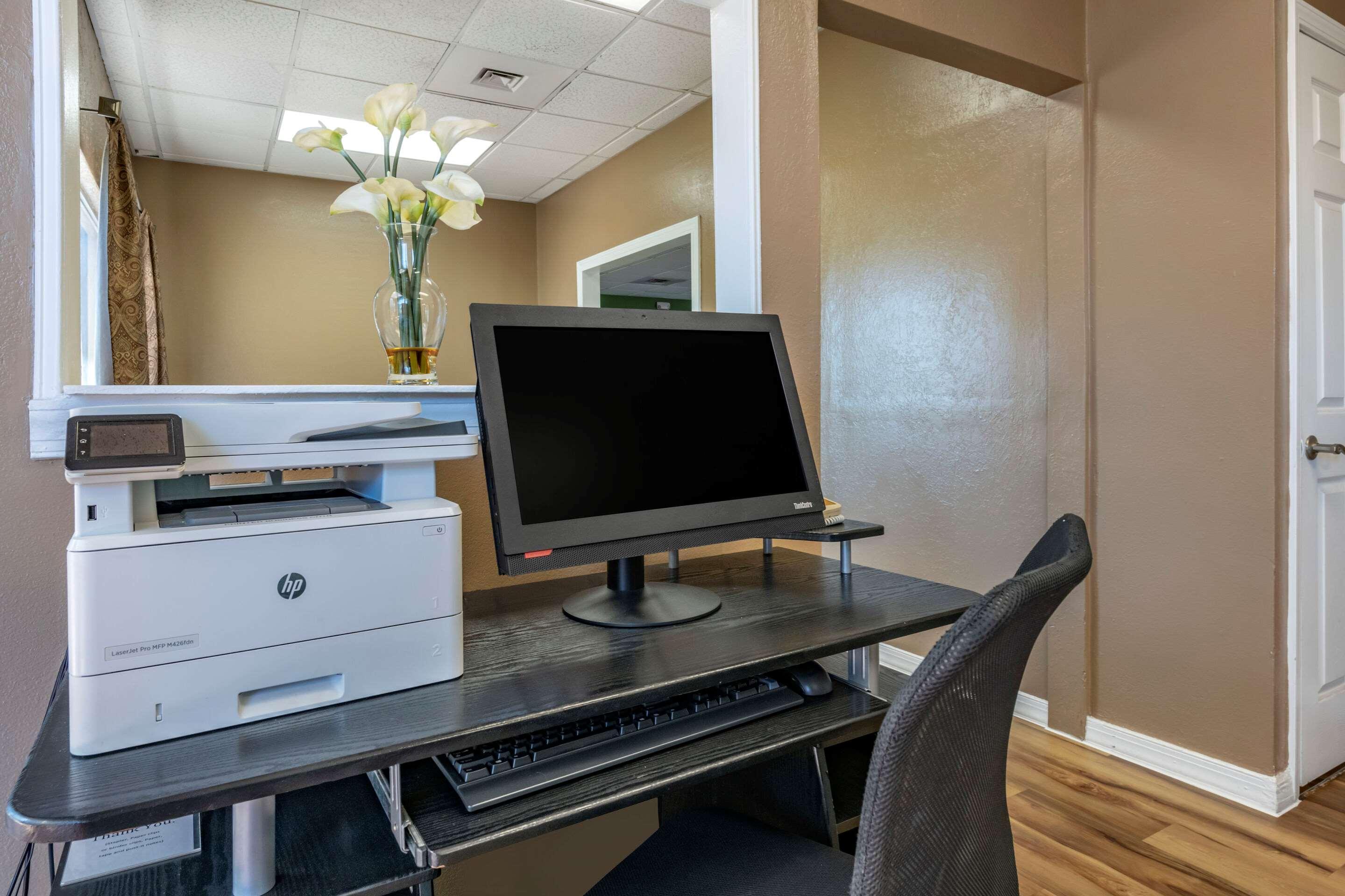 Quality Inn Kennedy Space Center Тайтъсвил Екстериор снимка