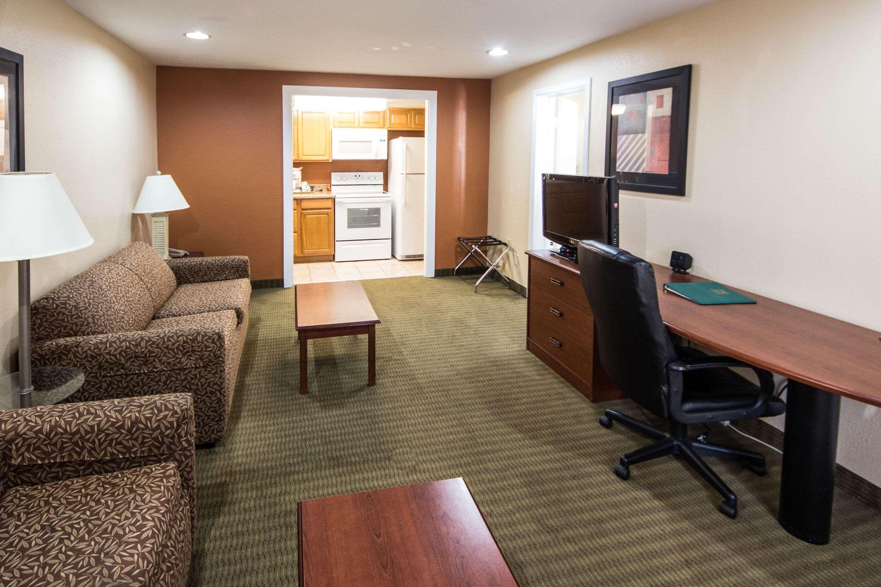 Quality Inn Kennedy Space Center Тайтъсвил Екстериор снимка