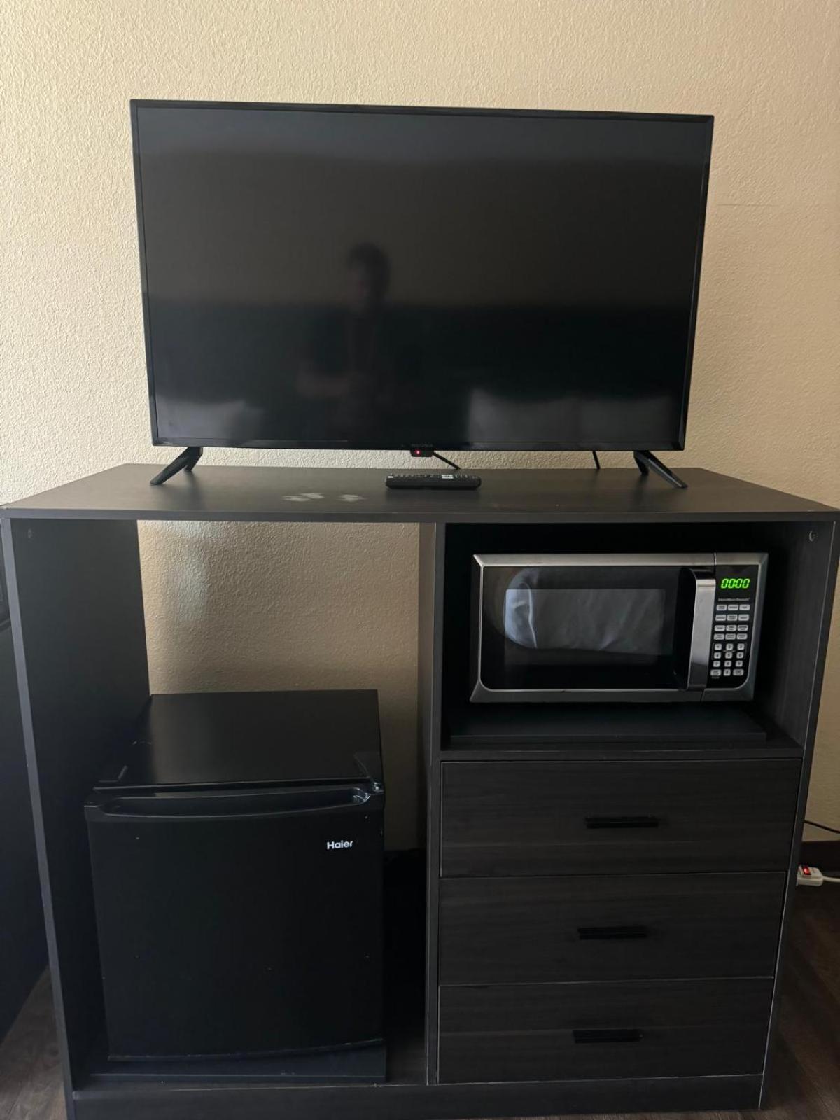 Quality Inn Kennedy Space Center Тайтъсвил Екстериор снимка