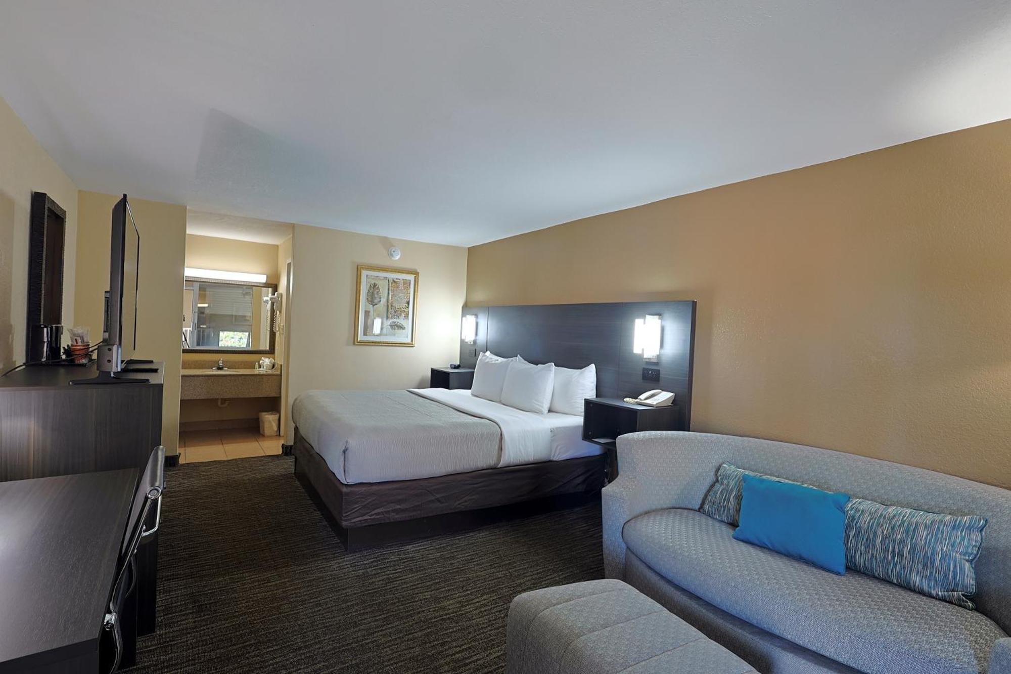 Quality Inn Kennedy Space Center Тайтъсвил Екстериор снимка